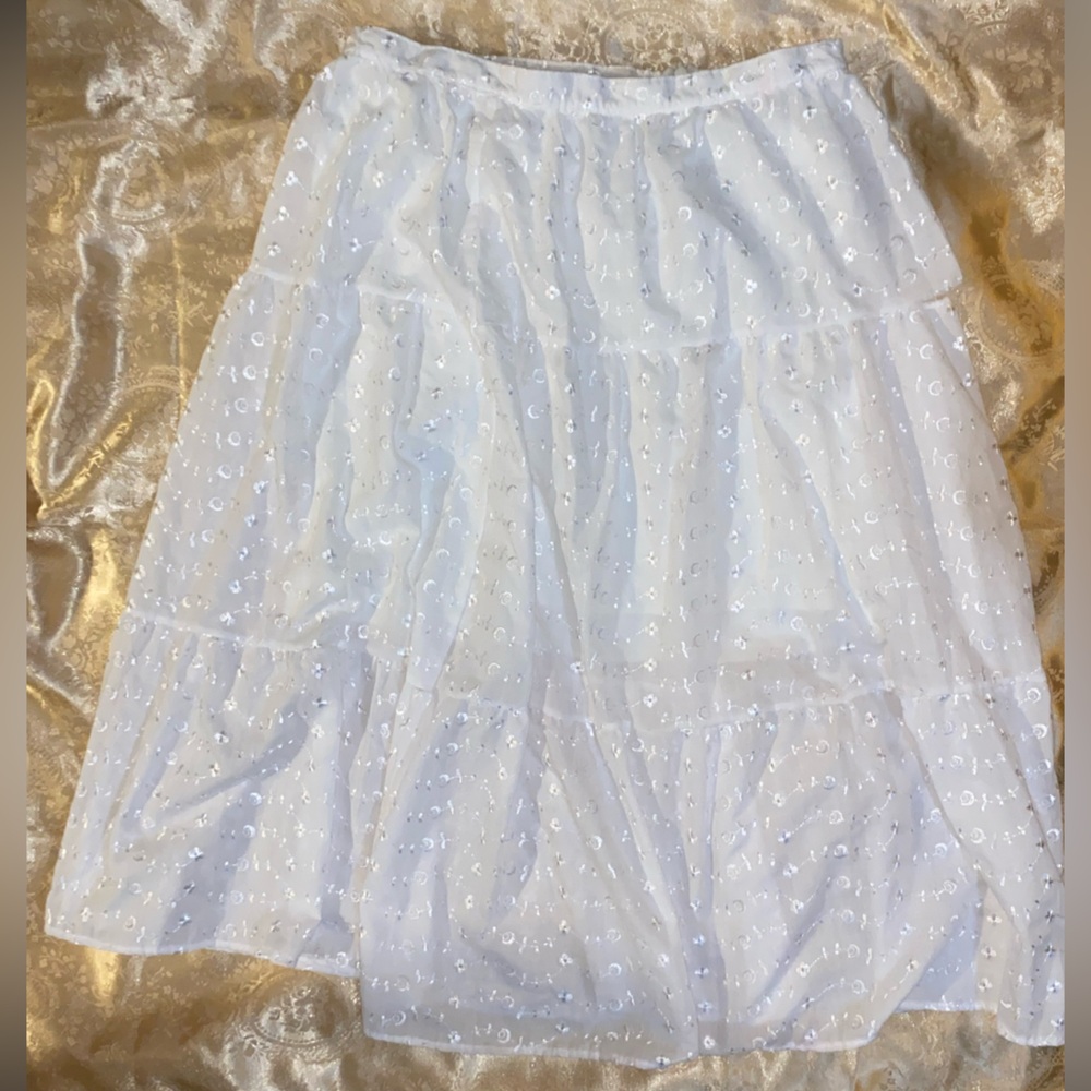 Elegant White Tiered Skirt